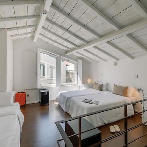 Fine Arts Studios By Olala Homes